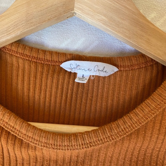 Maternity ribbed tank (L) - Picture 4 of 5